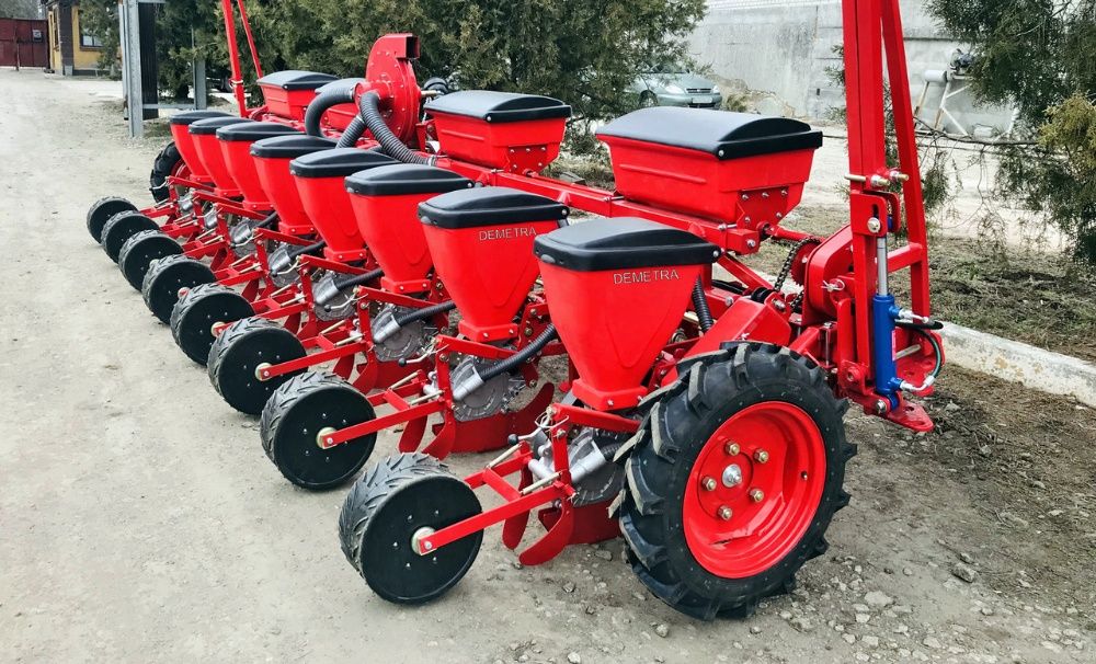 Соняшникова, кукурудзяна сівалка точного висіву УПС 8 завод DEMETRA