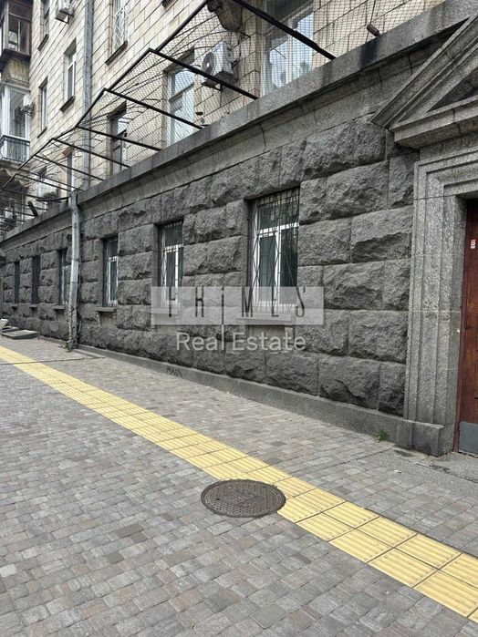 Продаж фасадне приміщення 109м2 Євгена Чикаленка 2-4/7 Центр укриття