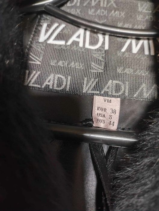 Стильне  жіноче демісезонне стьобане пальто