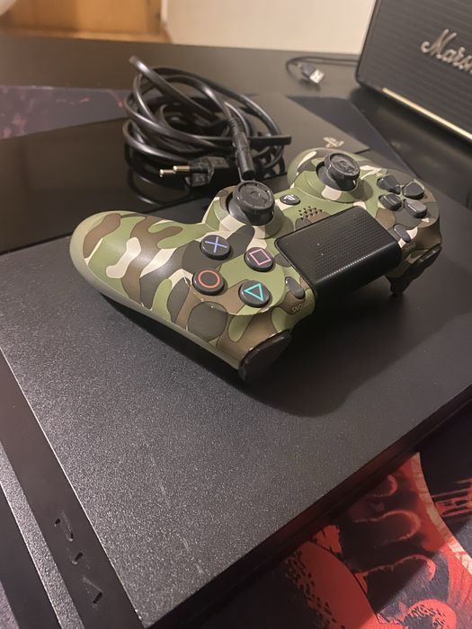 Ps4 500 gb+ comando original, estado bom