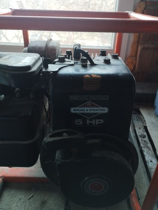 Продається генератор на 2кв