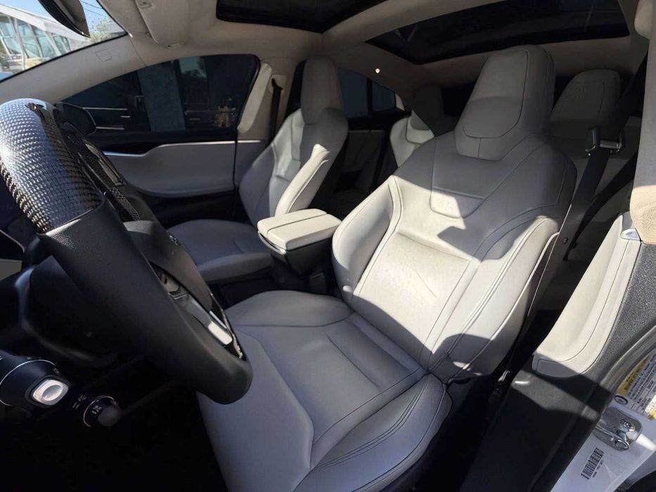 Tesla Model S 75D      2016