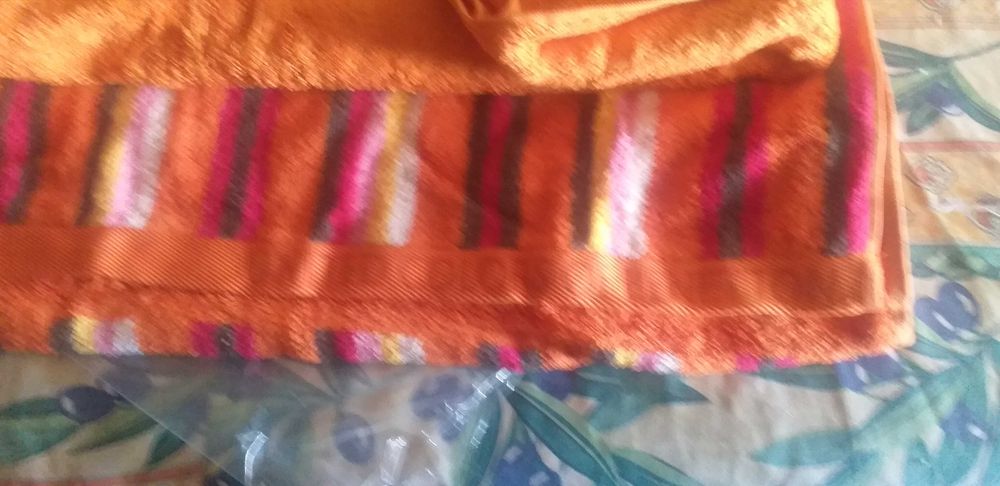 Conjunto 2 toalhas  Benetton novas