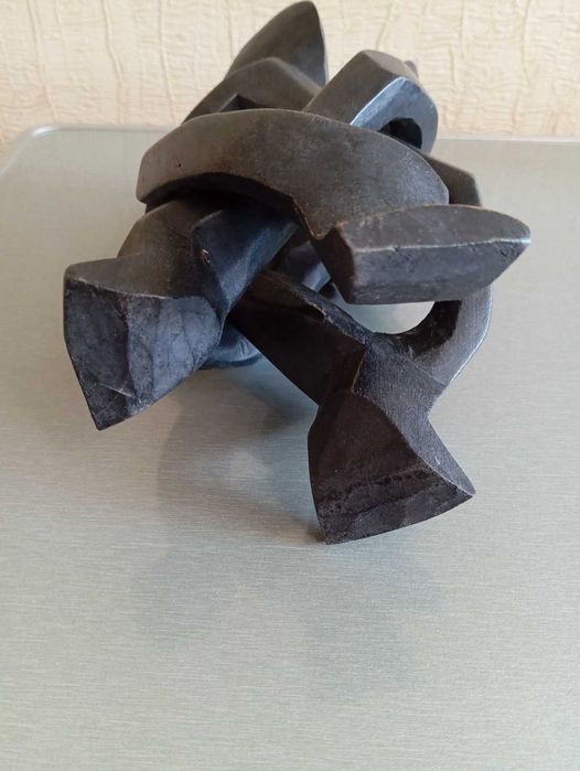 Африка, скульптура Единство, деревочерное