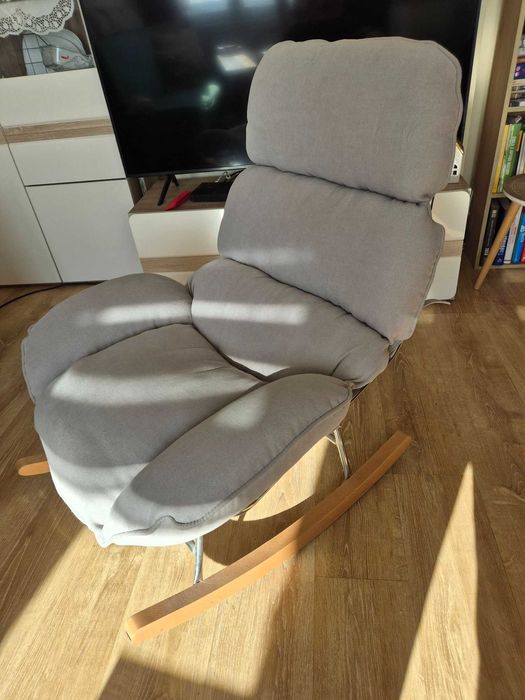 Nowoczesny fotel bujany