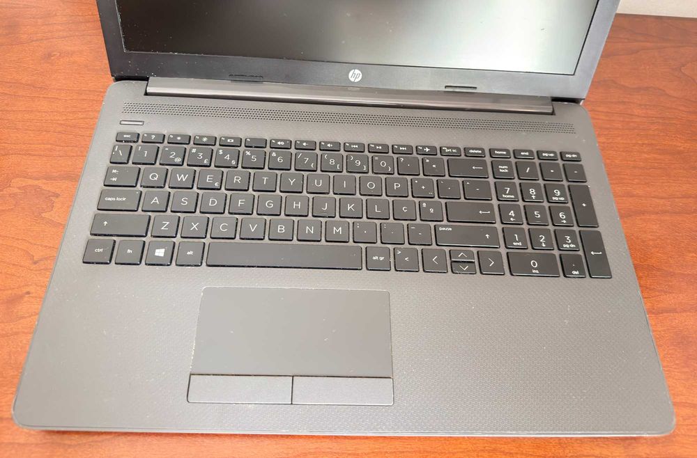 HP 255 G7|15.6"HD|Ryzen 3-3300u Quad Core|8Gb Ram|Ssd 128Gb|Radeon 2Gb