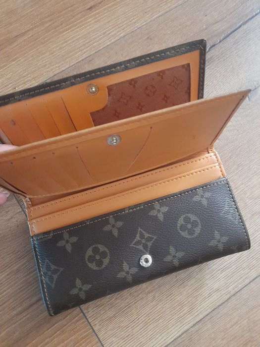 Portfel Louis Vuitton     .