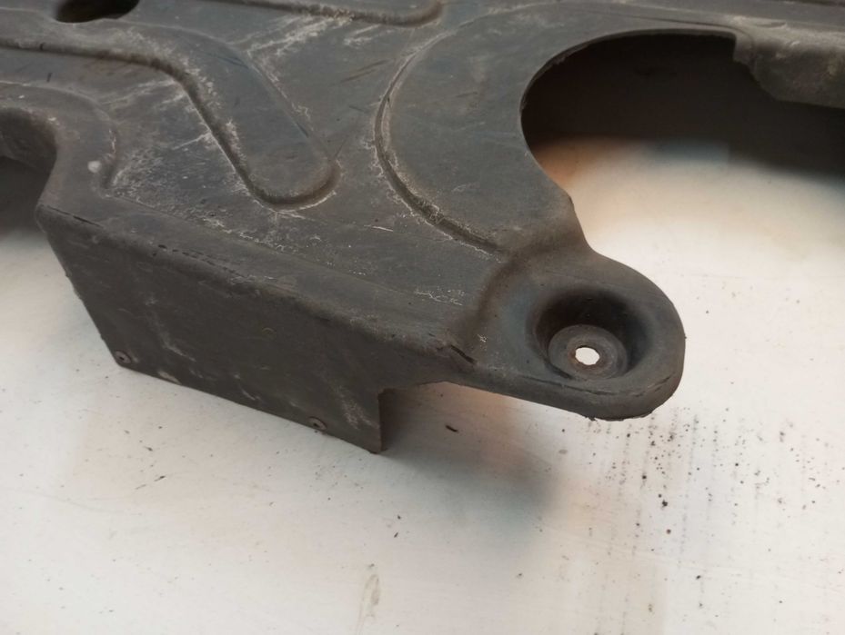 Resguardo inferior motor Jaguar XF 250