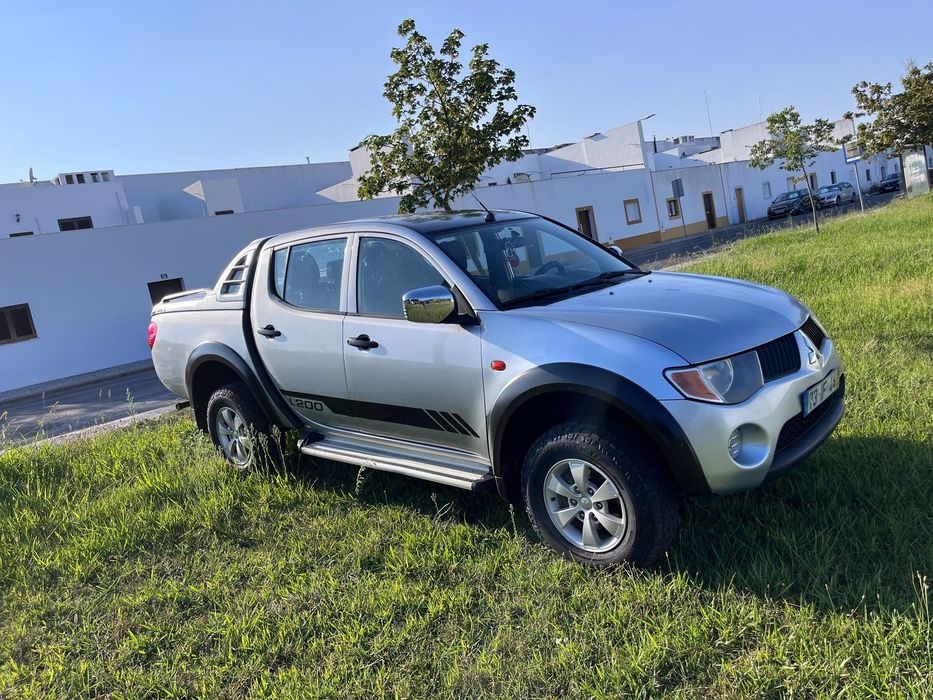 Mitsubishi L200 2.5 DI-D CD Strakar 2WD