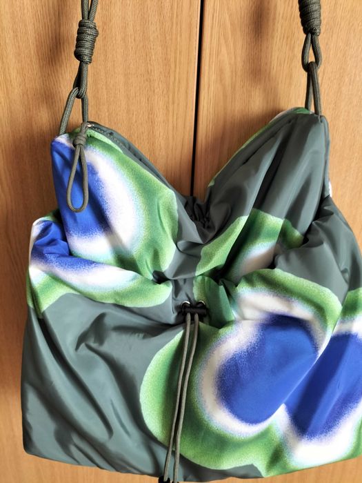 Saco/Mala, estilo desportivo, prática e espaçosa