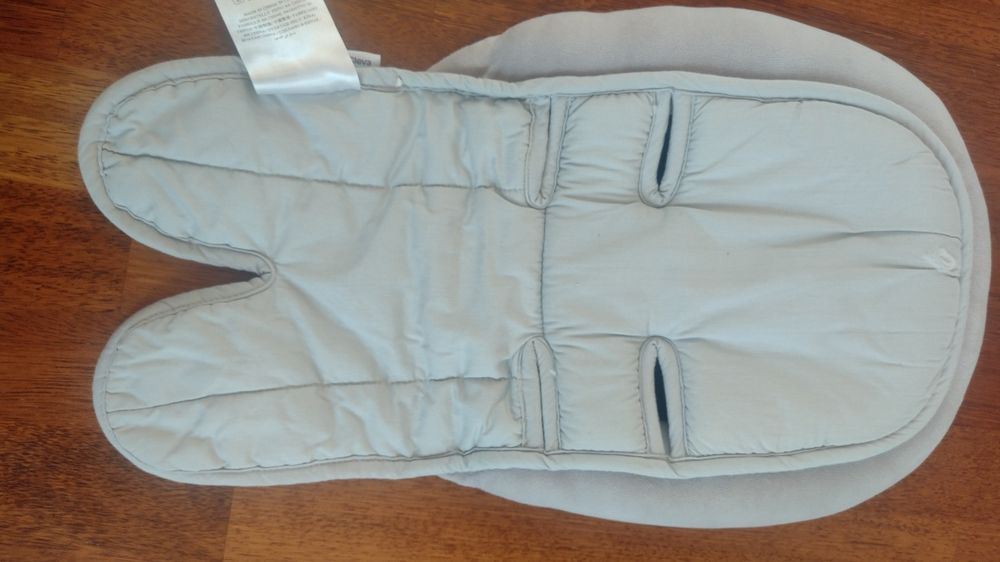 Zagłówek do fotelika cleva mama