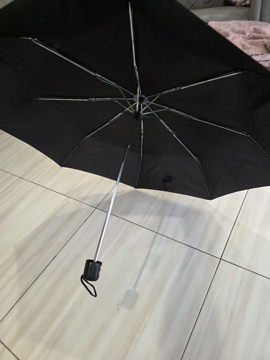 Parasol czarny  przeciwdeszczowy