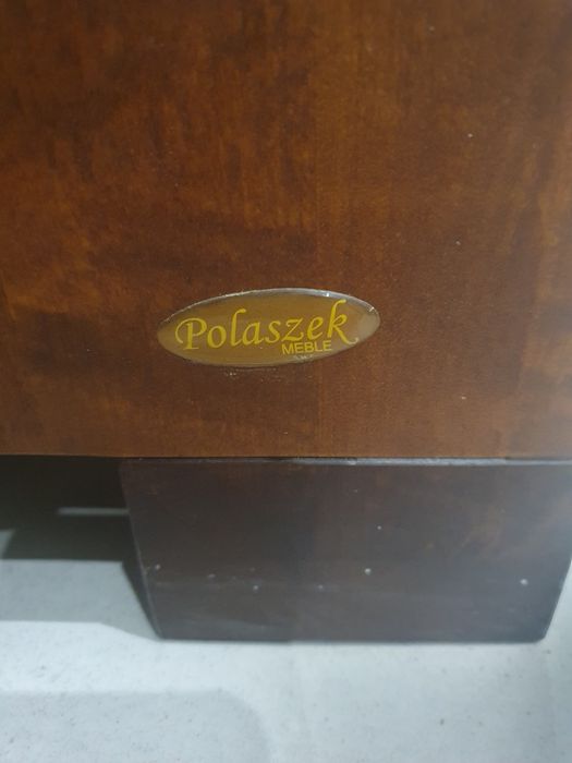 Komoda litego drzewa