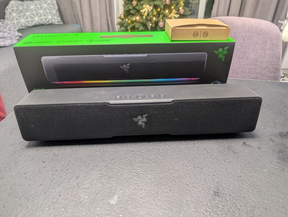 Razer Leviathan V2 X - ігрова колонка з RGB підсвічуванням