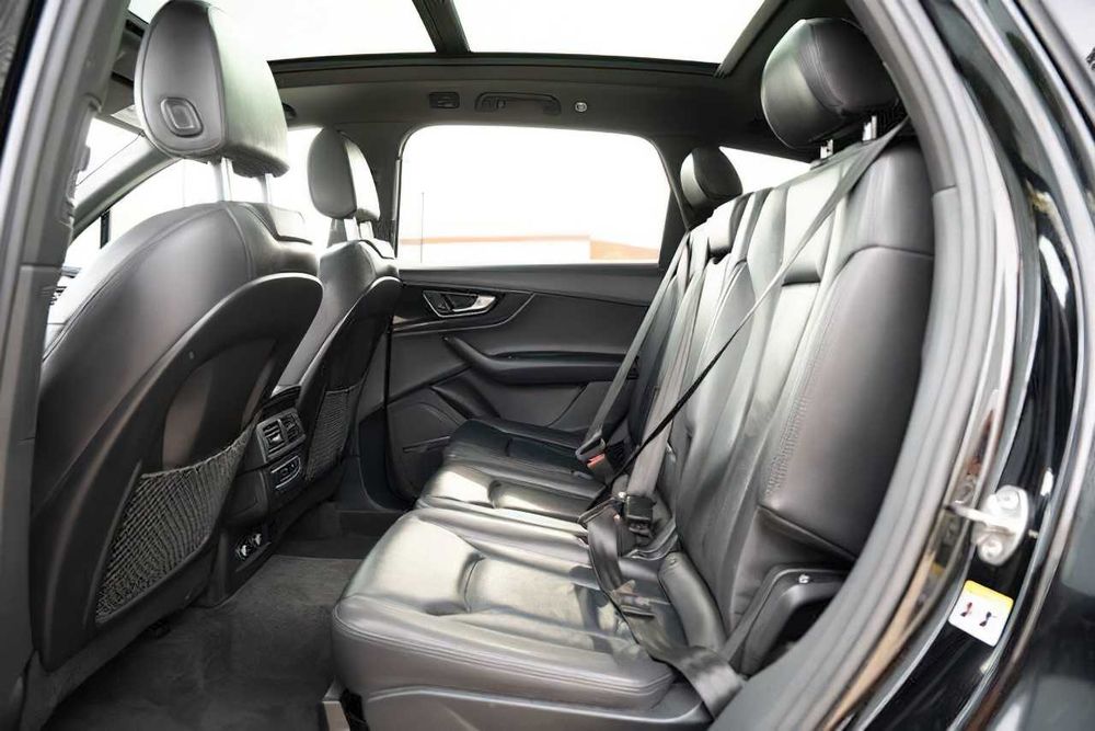 Audi Q7      2019