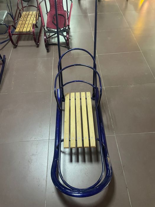 Продаю санки нові