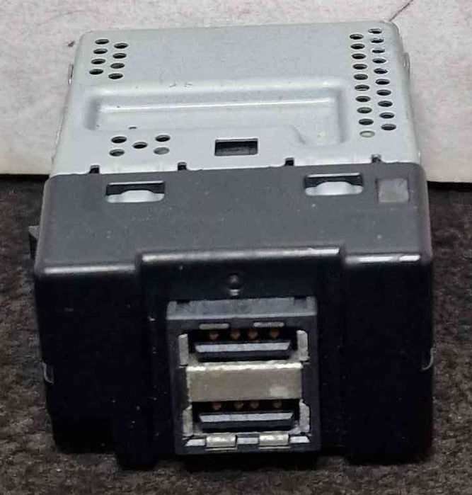 Módulo USB / AUX / IPOD 31407038 - VOLVO XC40