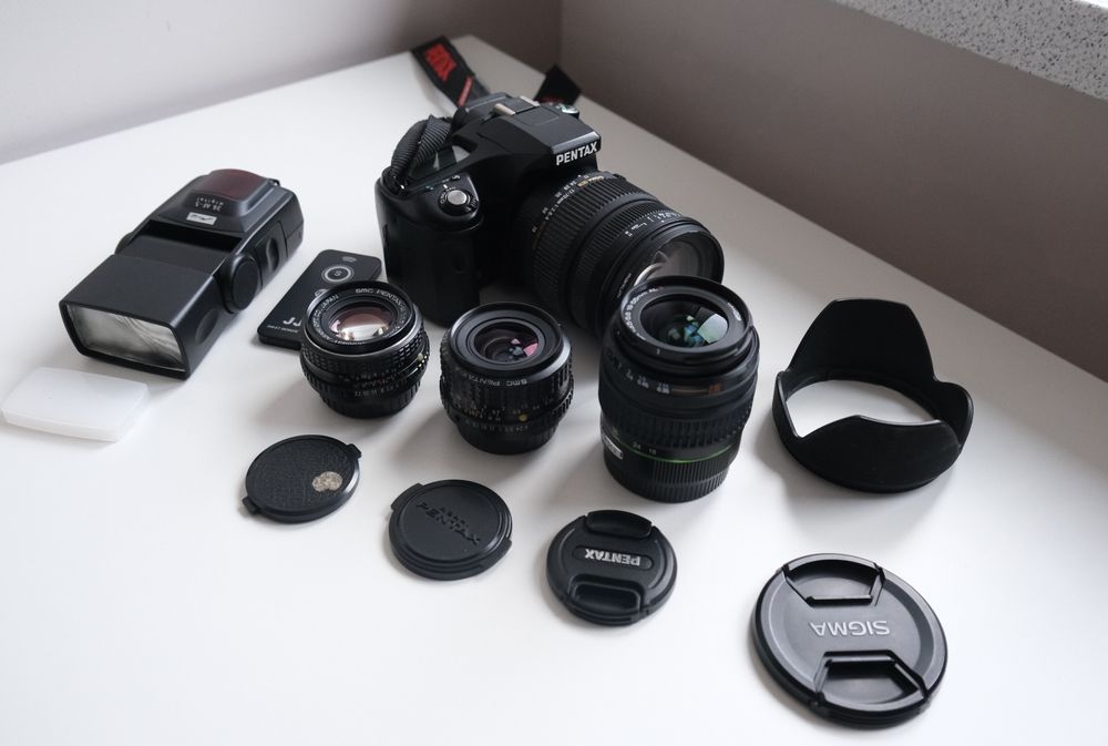 Lustrzanka Pentax K200D, 3 obiektywy i dodatki