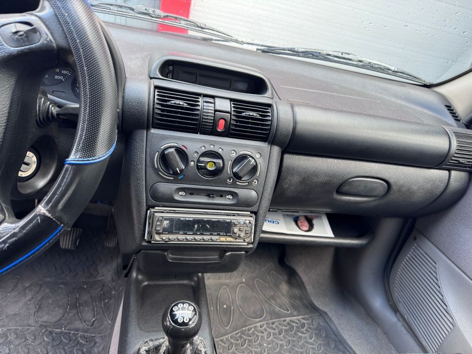 Opel corsa ano 2000