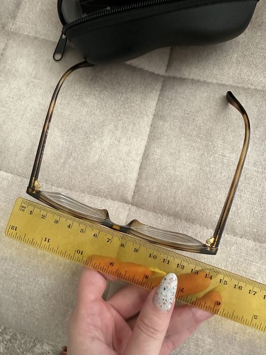 Окуляри Vogue (правий -4,5 ; лівий -3,75)