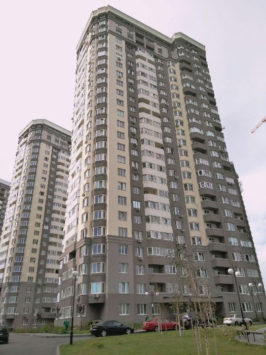 Бровары, посуточно, двухкомн, Лесной квартал, центр, новый дом, 5 мест