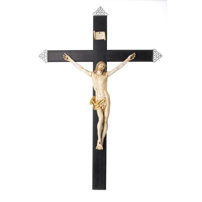 Crucifixo em bronze