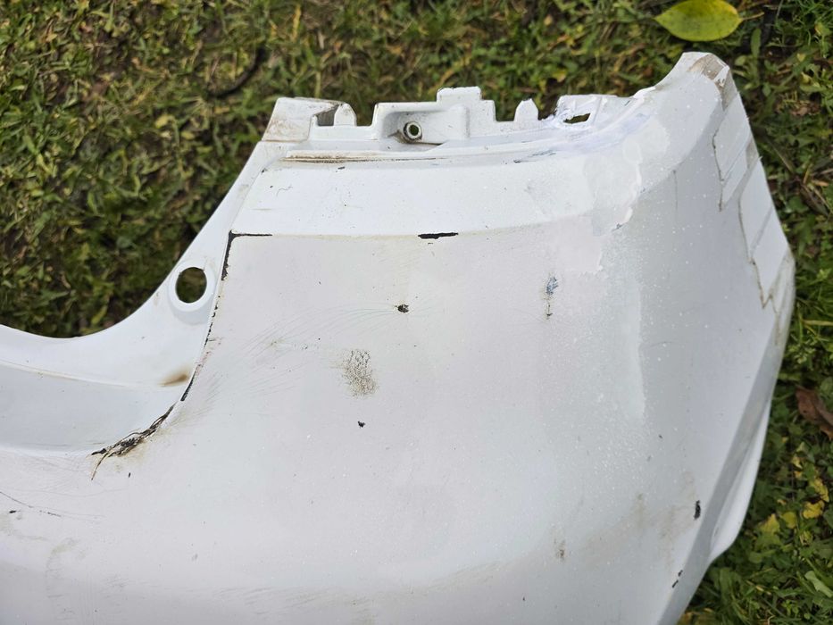 zderzak tył Renault Clio 4 IV