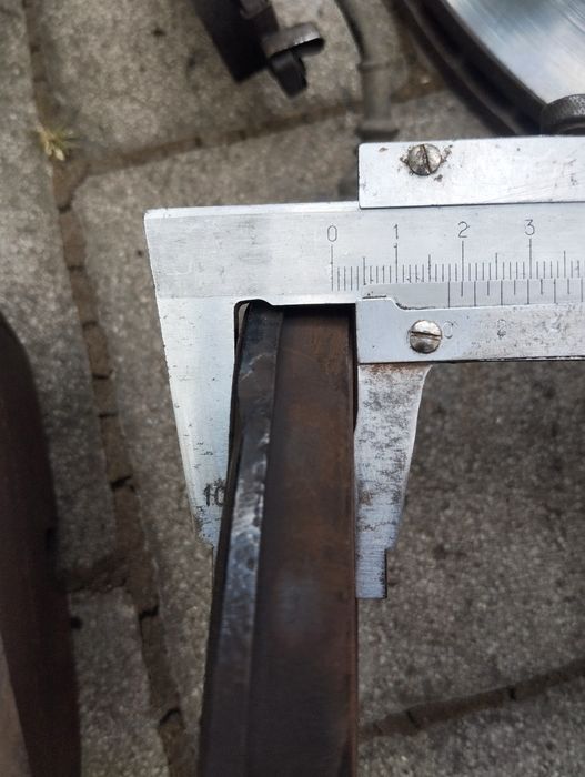 Гальмівні колодки з датчиком передні Passat B8, Tiguan, Golf 7, Octavi