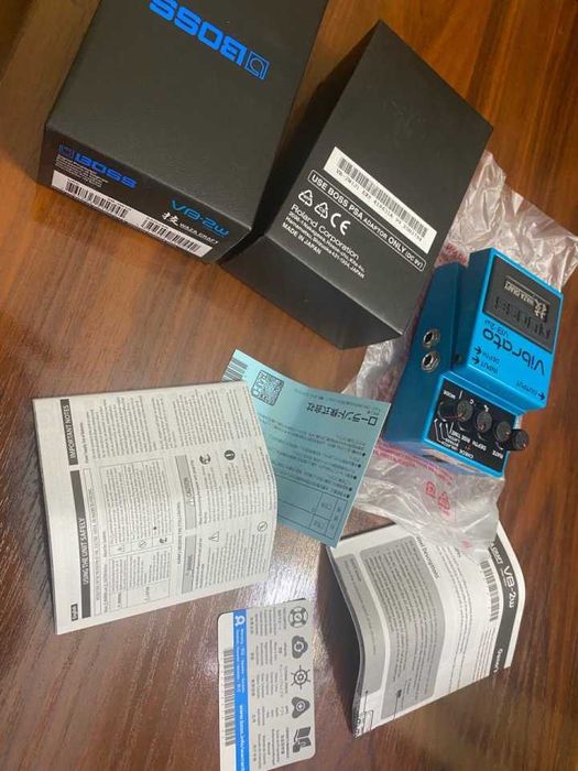 Boss VB-2W Vibrato - Japan Waza Craft (novo)