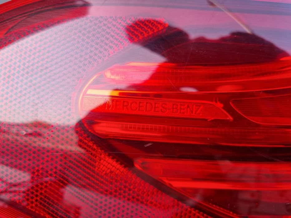 Ótica traseira esquerda Mercedes-Benz