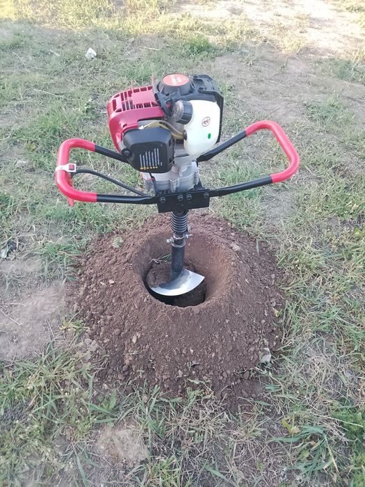 Оренда професійного мотобура 300/250/200/150мм в Борисполі. Оренда віброплити .
