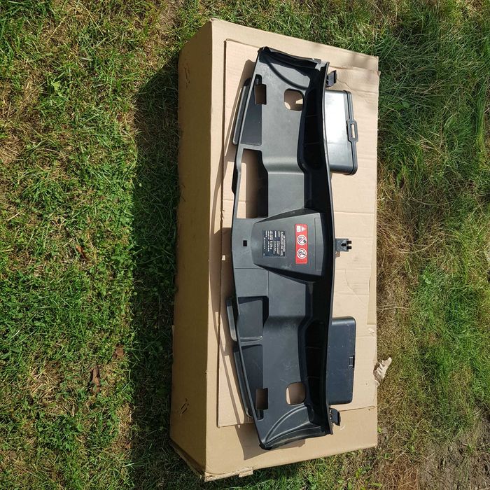 osłona pasa przód Mercedes E klasa A212