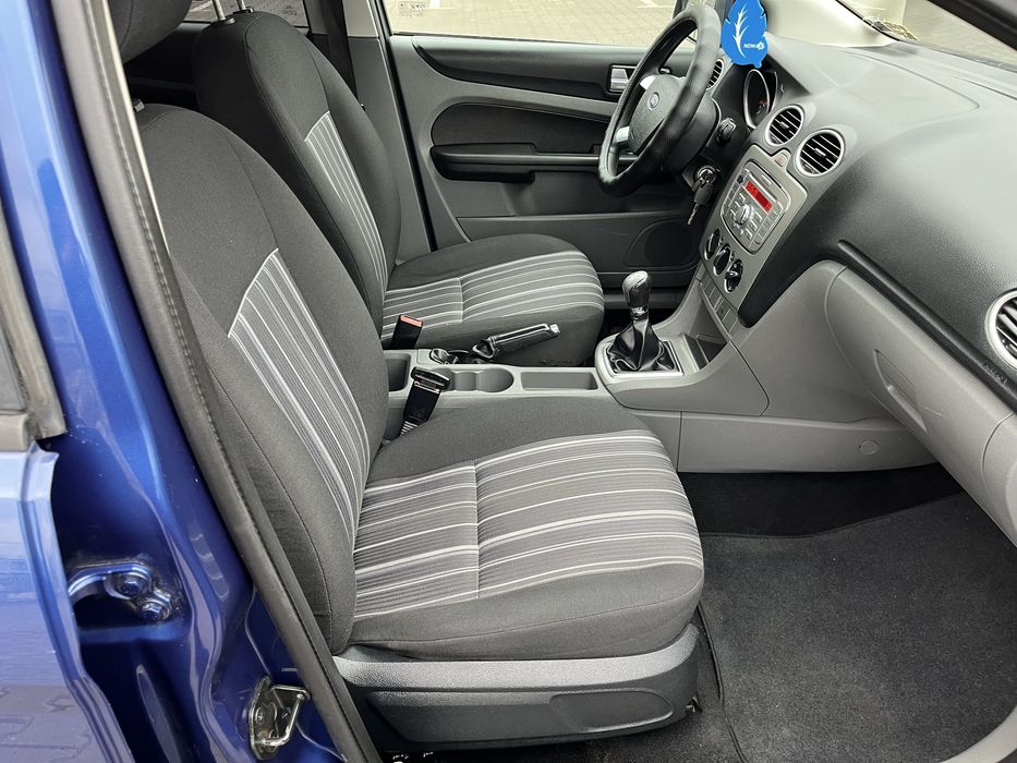 Ford Focus 2009 1.6 бензин