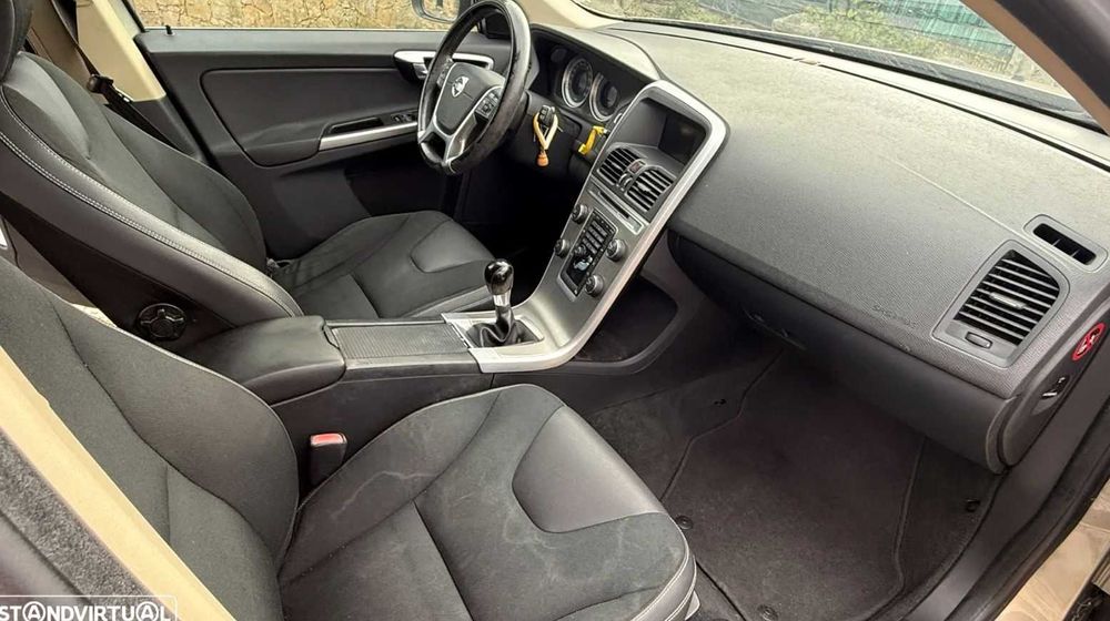 Volvo XC60 2011 D3 Momentum