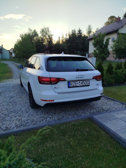 AUDI A4 Avant  2.0 TDI Manual Super Stan