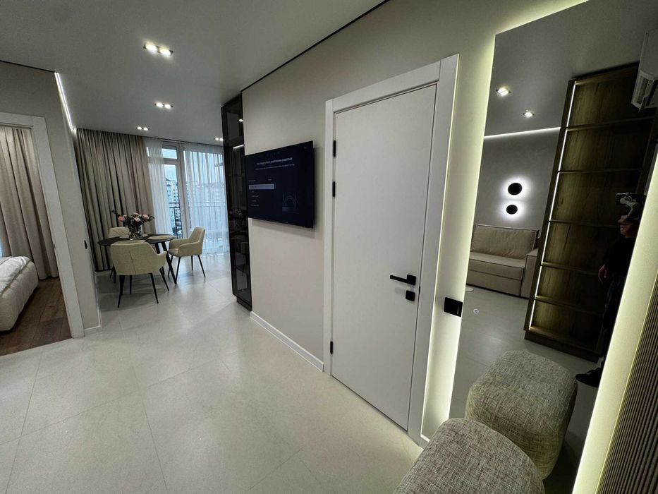 Однокімнатна квартира з дизайнерським ремонтом у центрі міста