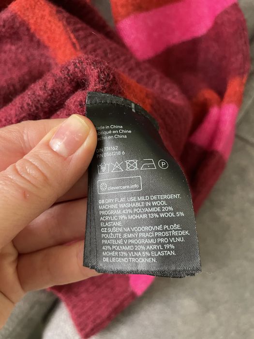 Светр h&m яскравий