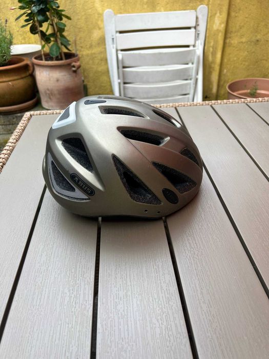Шолом велосипедний Abus Urban