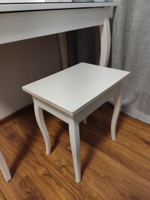 Toaletka IKEA HEMNES z lustrem i taboretem – Stan Bardzo Dobry!