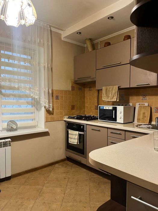 сдам большую современную 1-к.квартиру на Оболони, метро Героев Днепра