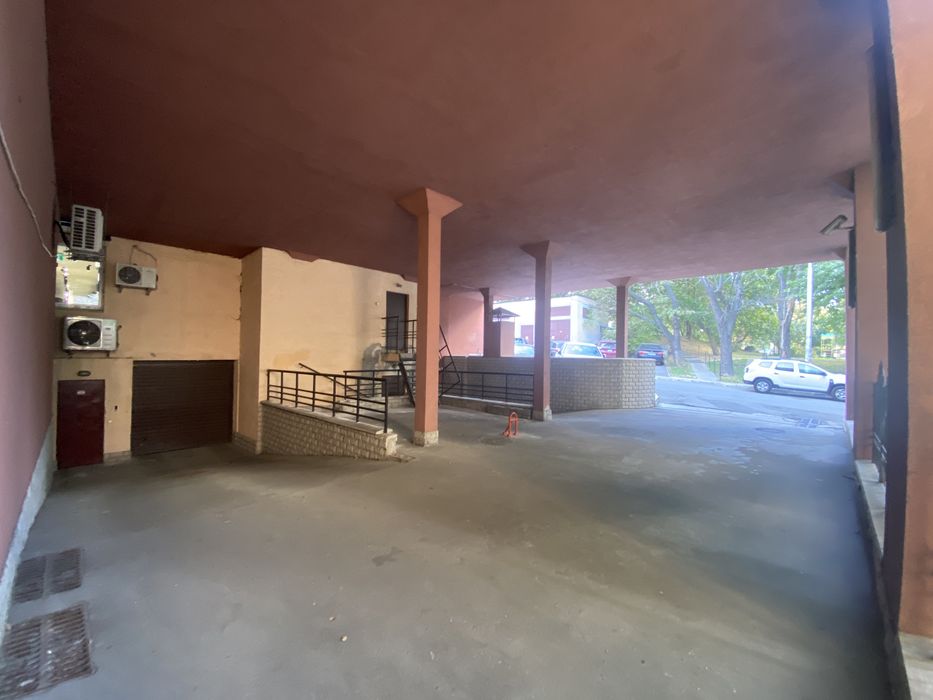 Без Комиссии 3-к, второй свет, ул Урицкого 18, Липковского, метро