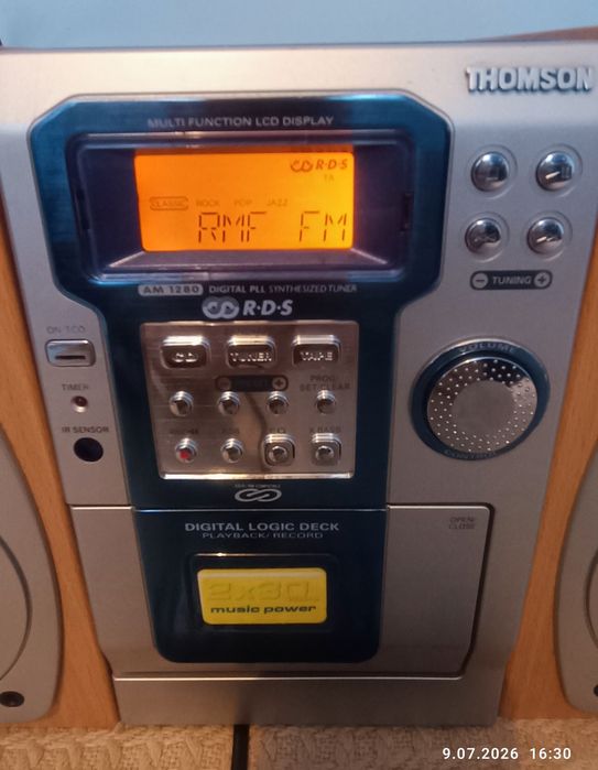 Fajna mini wieża Thomson radio CD tape