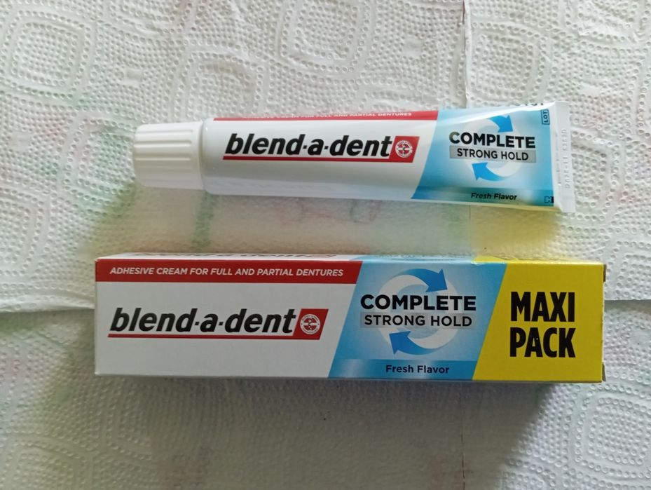 Blend a dent Complete Krem do protez zębowych 70ml 7 szt.