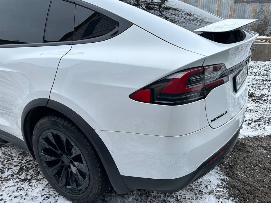 Tesla model X 2018 Intel