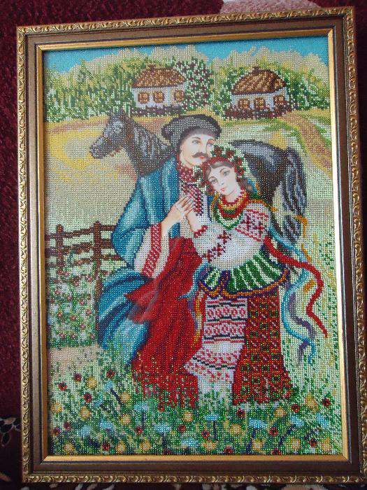 Картина вышитая бисером в рамке"Снова вместе"