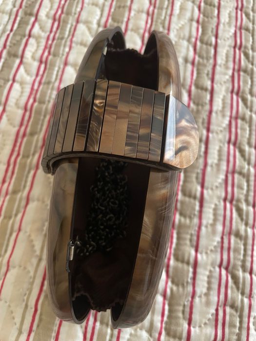 Bolsa de toilete, castanha em baquelite. Nova! Muito linda e boa!