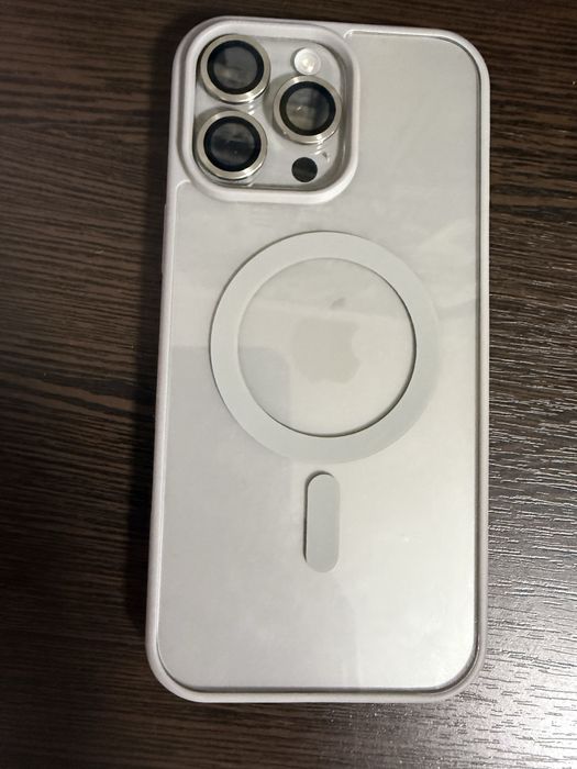 Чохли iPhone 16 Pro Max