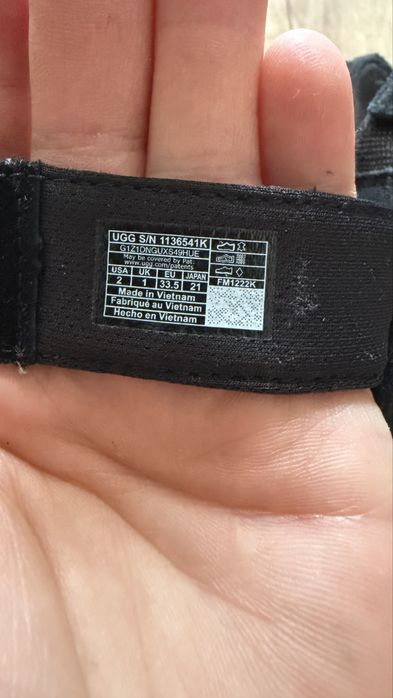 Продам ориганал Ugg для девочки