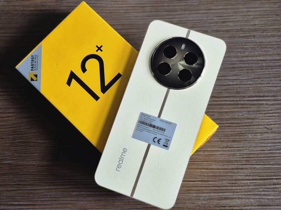 Smartfon Realme 12+ 5G beżowy folia (3827)