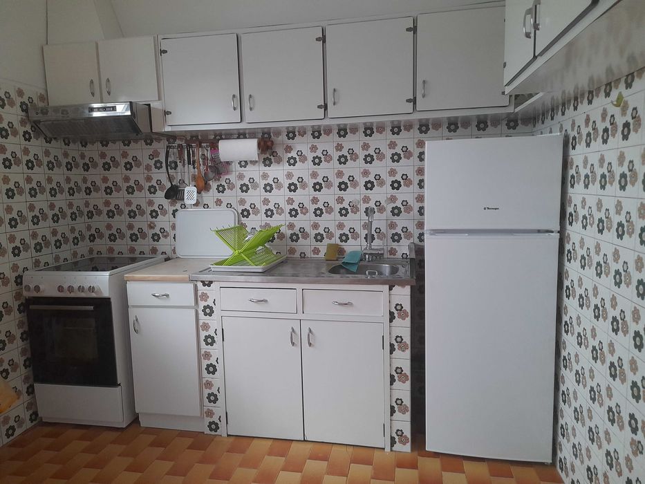 Quarto no centro de Rio Tinto junto ao Metro e estação de comboios